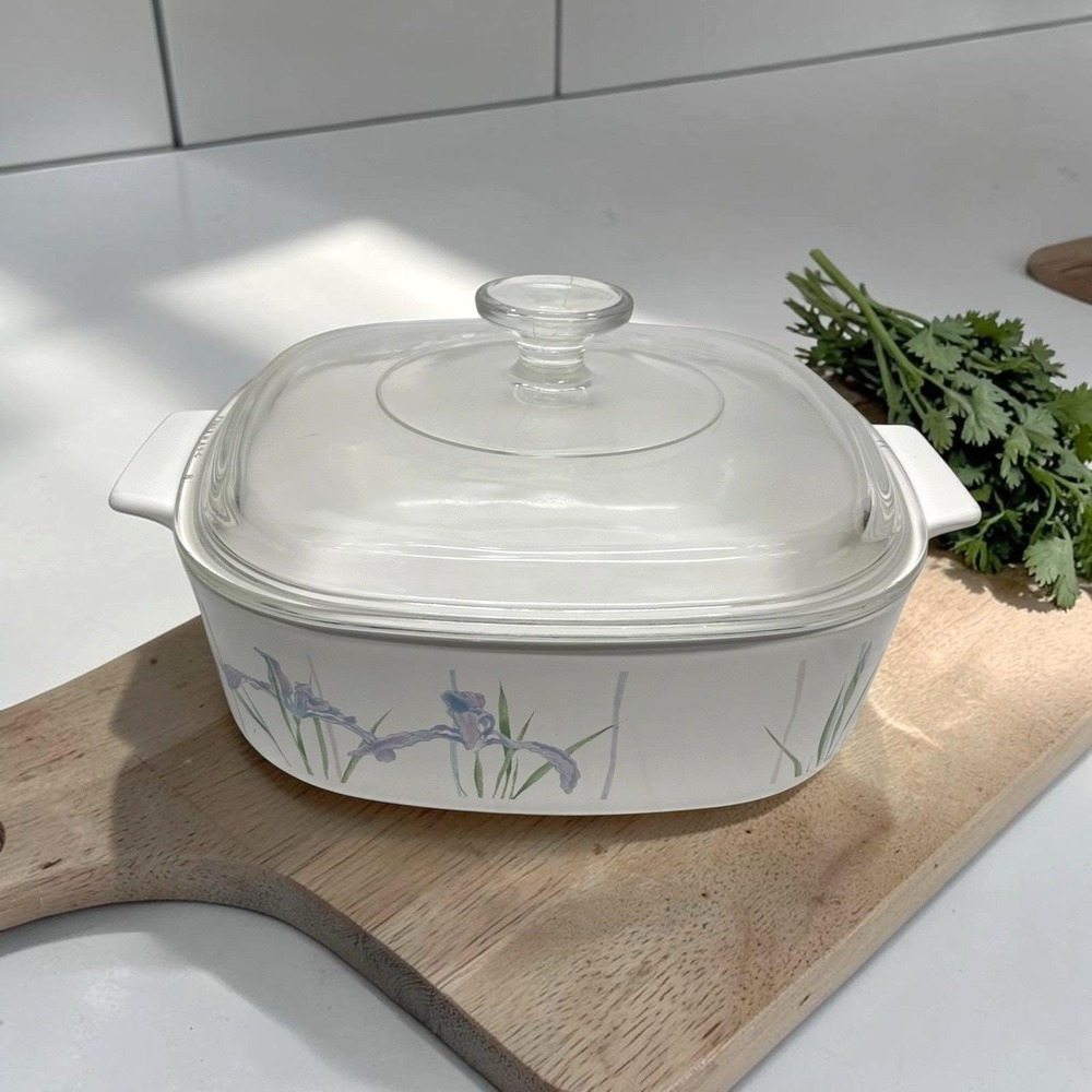 Vintage Corning Ware Shadow Iris A-2-B Casserole 2 Liter With A-9-C Pyrex Lid